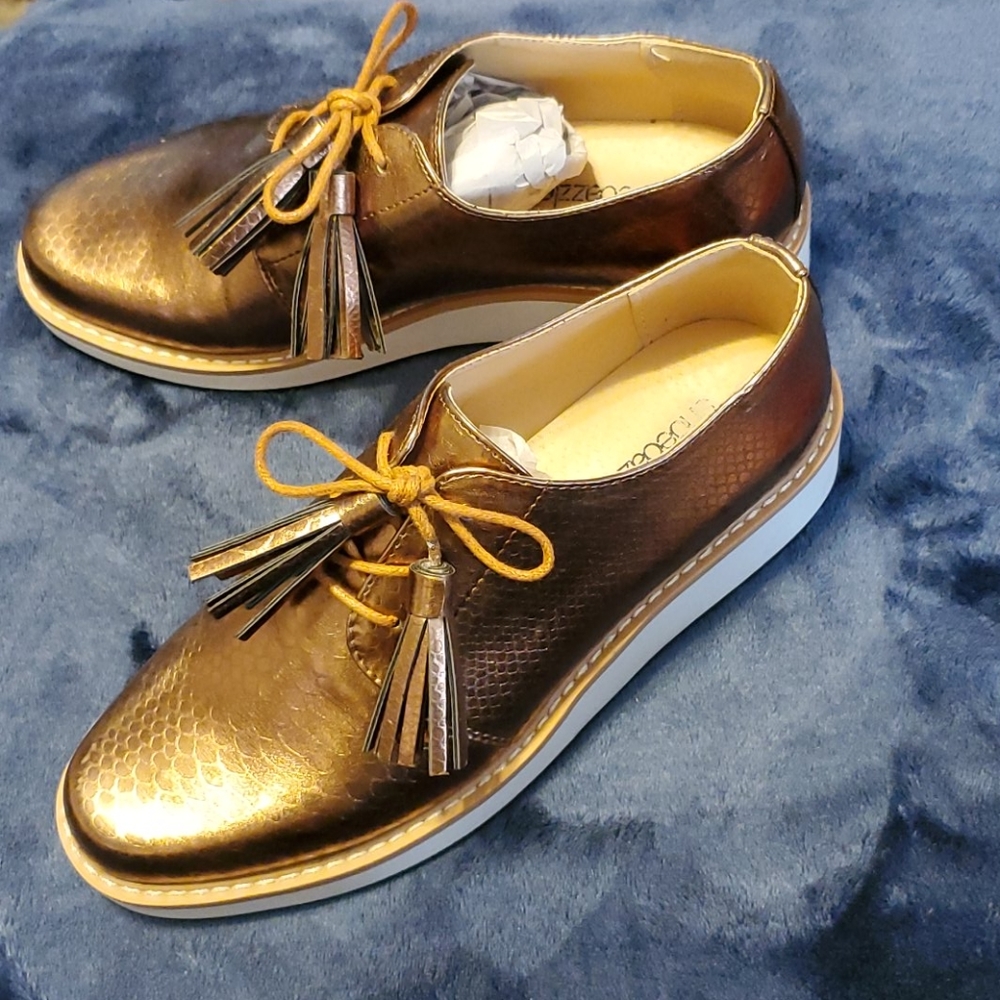 Shoe dazzle loafers